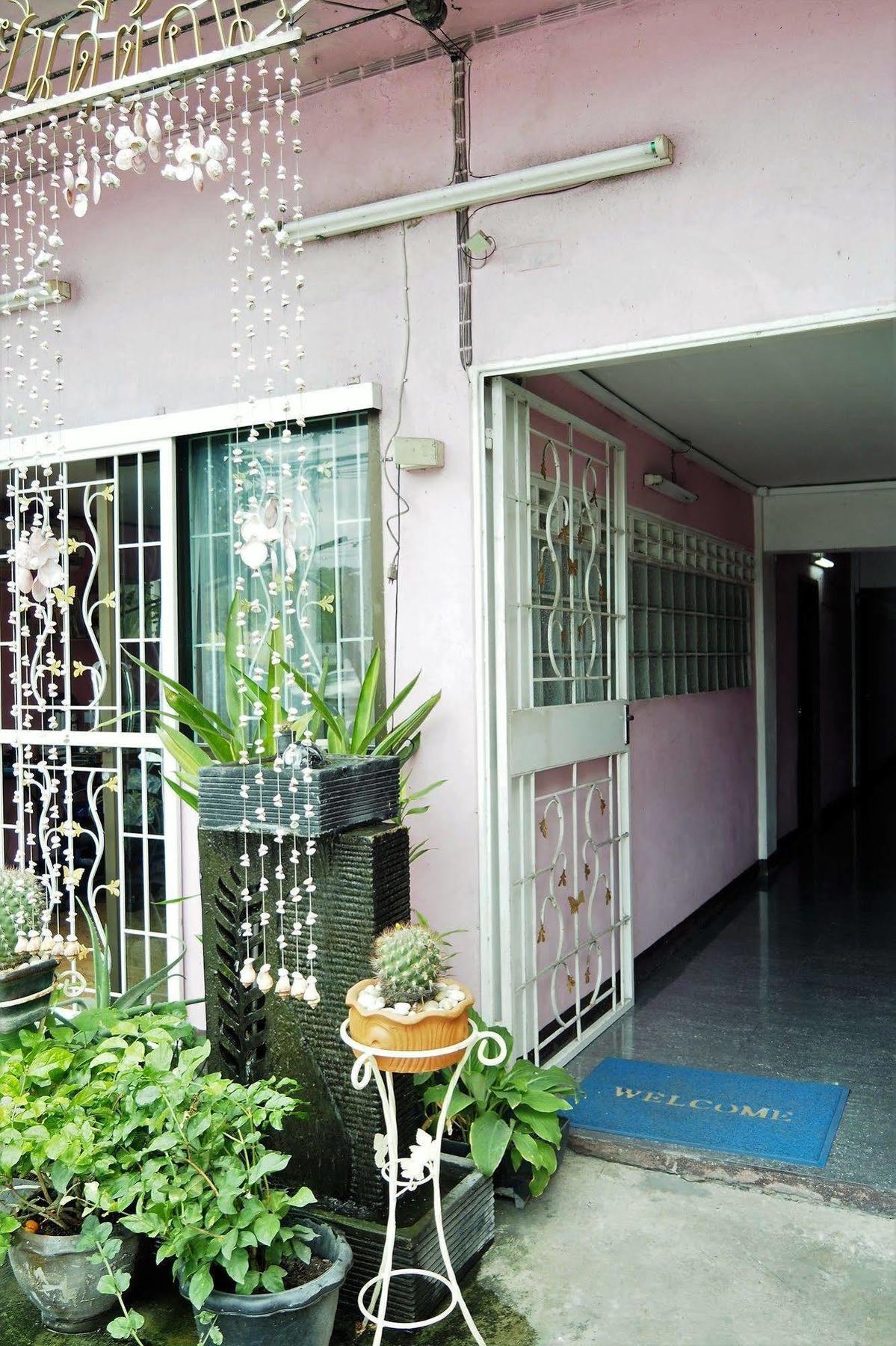 Wind Inn Bangkok Bagian luar foto